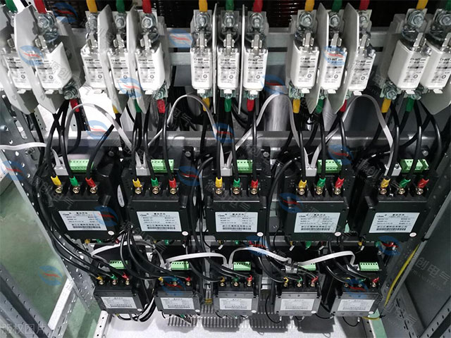 無功補償<font style=color:#2fff5d;font-size:0px;>(電容補償柜圖紙)</font>器